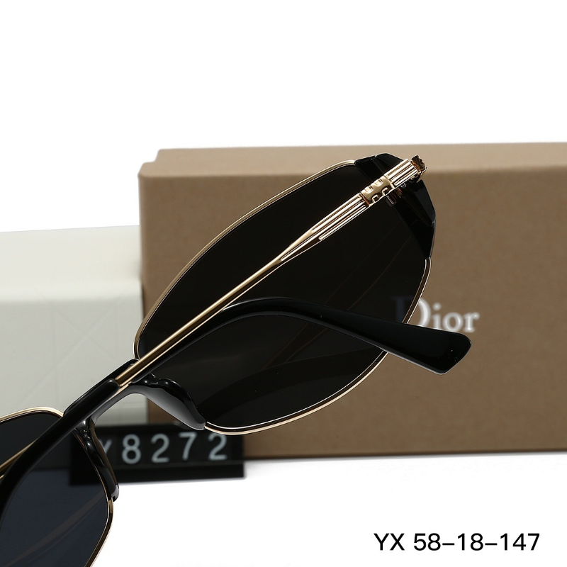 8272 Sunglasses with box