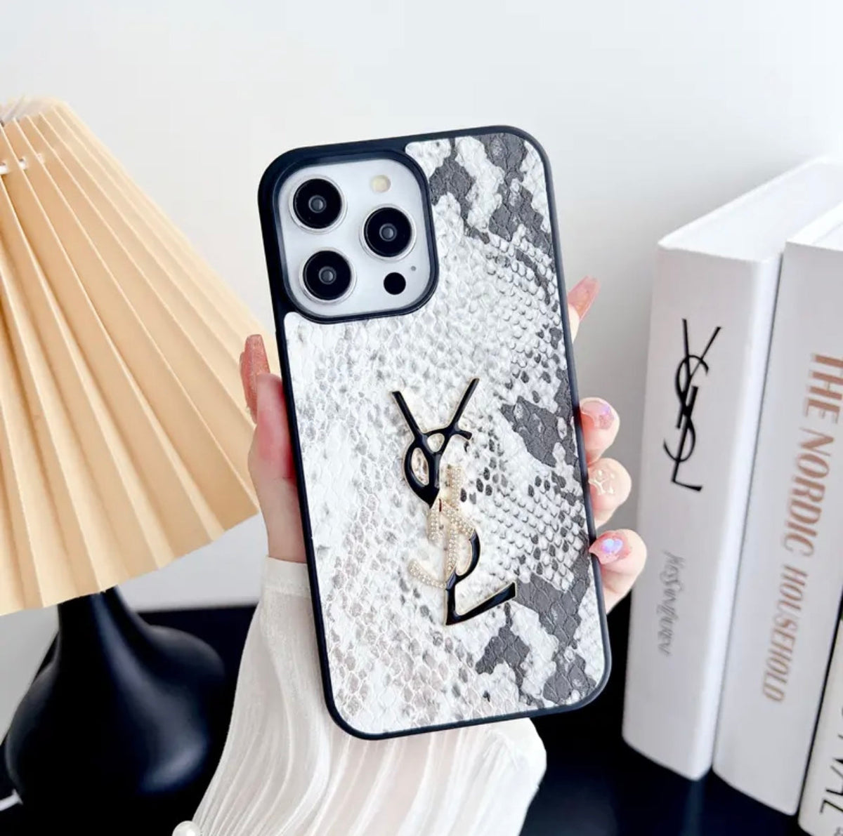 Fine snake Case for iPhone 12-18 Pro & Pro Max