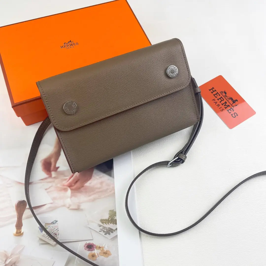 Luxury Hermes Calfskin Leather Crossbody Snap Bag