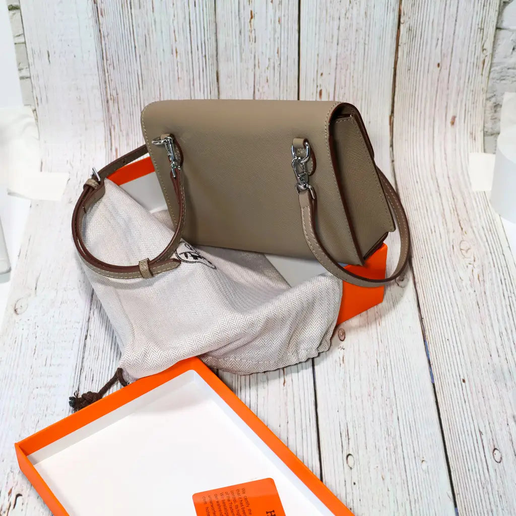 Luxury Hermes Calfskin Leather Crossbody Snap Bag