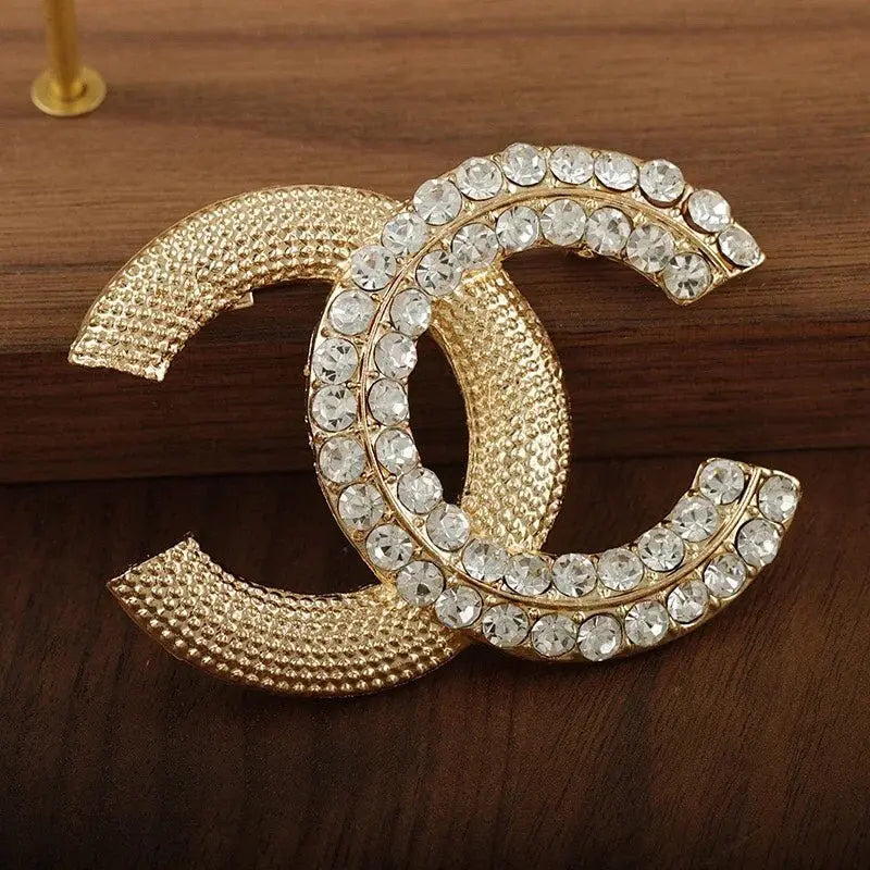 Designer Brooch *NEW*