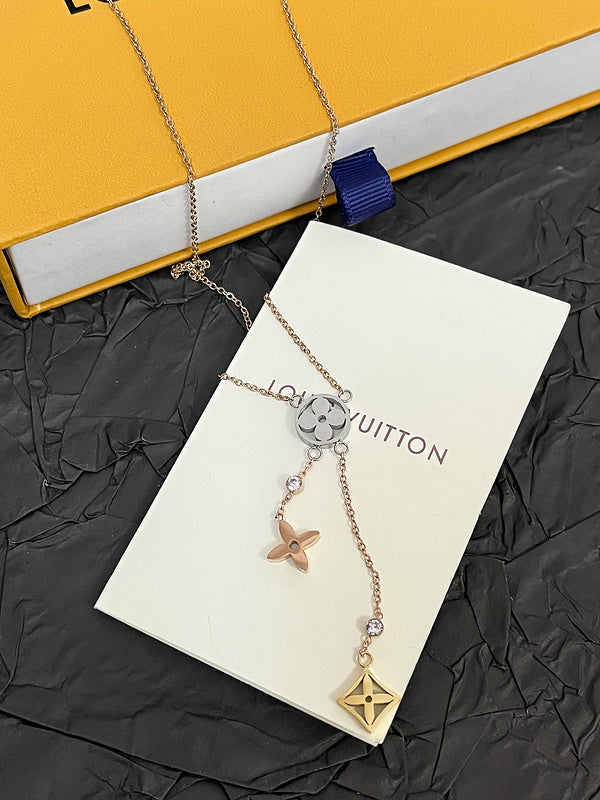 X632  Women's new titanium steel fashion necklace  jewelry