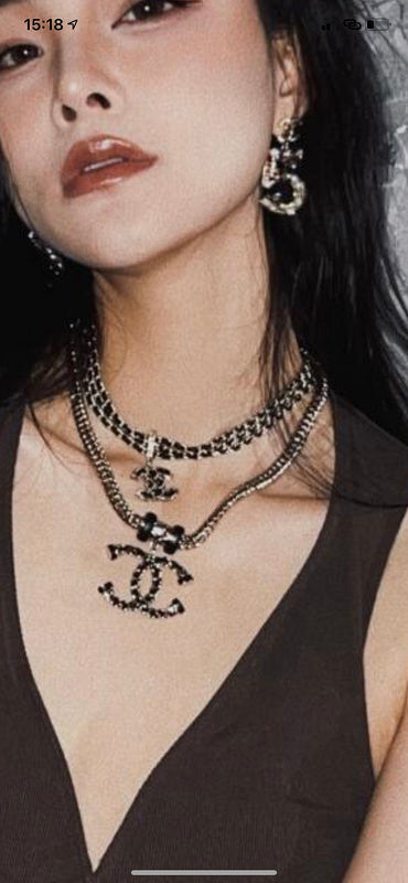X555  Women's three-layer leather diamond necklace jewelry